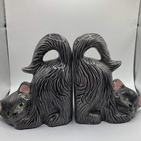 Other - Gray cat bookends check photos for 2 minor chips 11.3 oz each